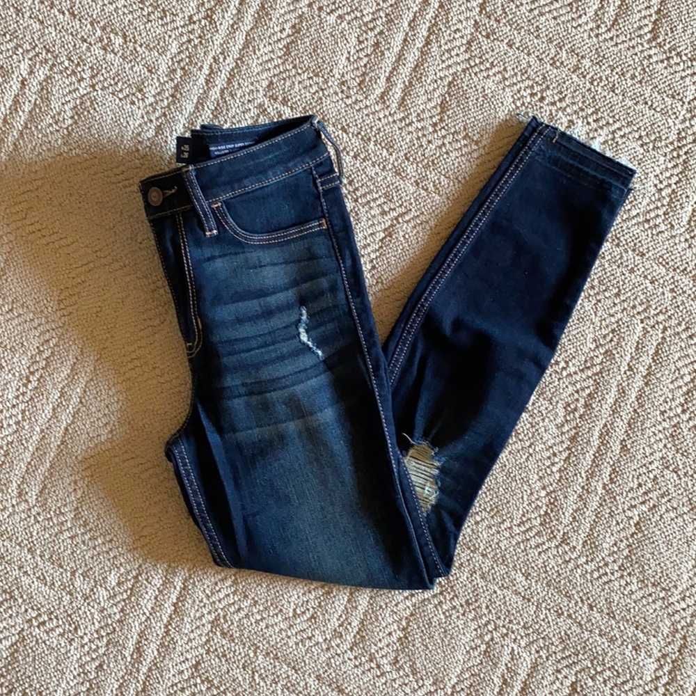 Hollister high rise crop super skinny.
